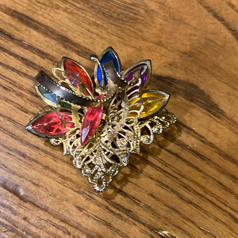 Vintage multi stone brooch